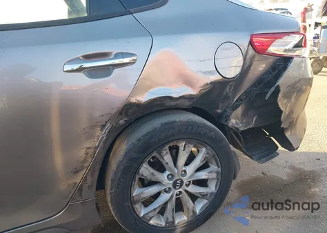 2018 Kia Optima Lx z USA, uszkodzony, nr VIN 5XXGT4L37JG273469